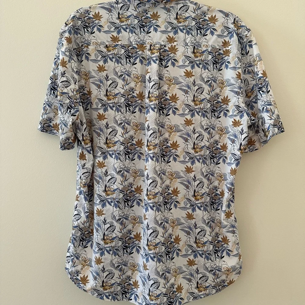 Johnnie-O Men’s Button Down Hawaiian / Floral Shirt - Picture 4 of 4
